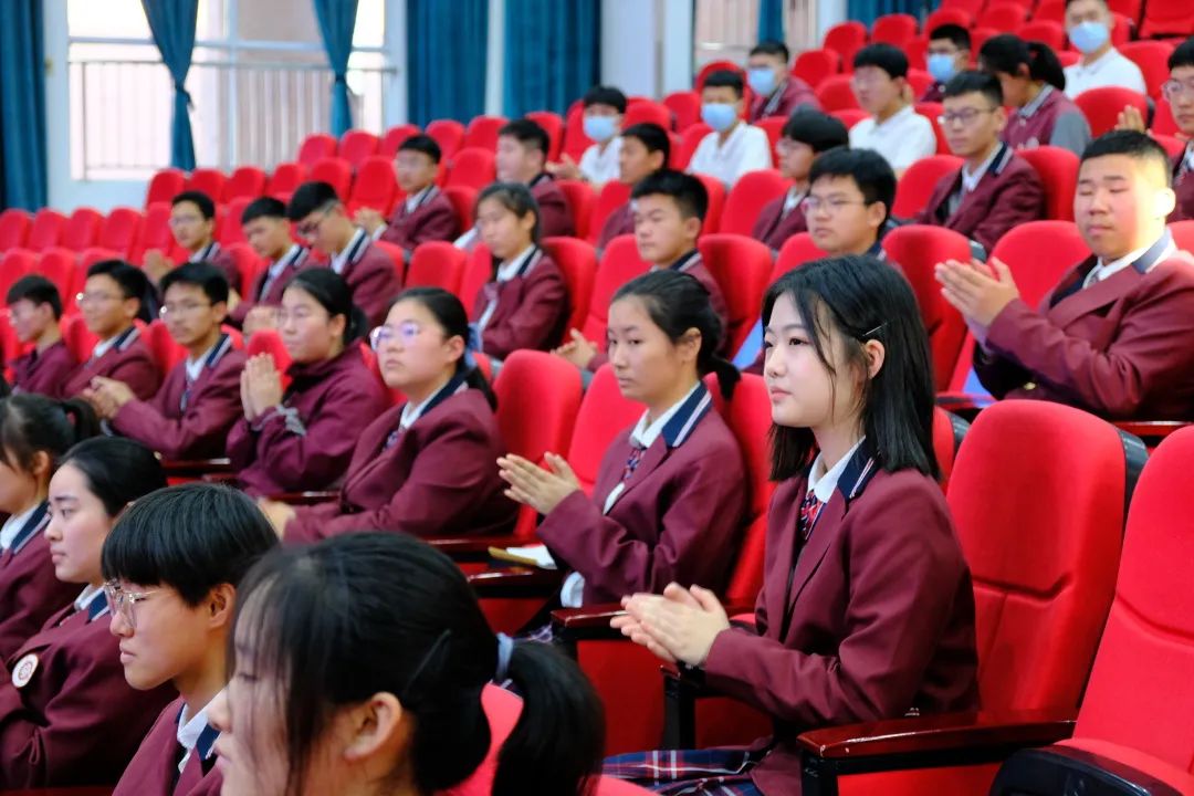 你好，新团员！北大培文蚌埠实验学校2022年集中示范入团仪式暨十四岁集体生日活动
