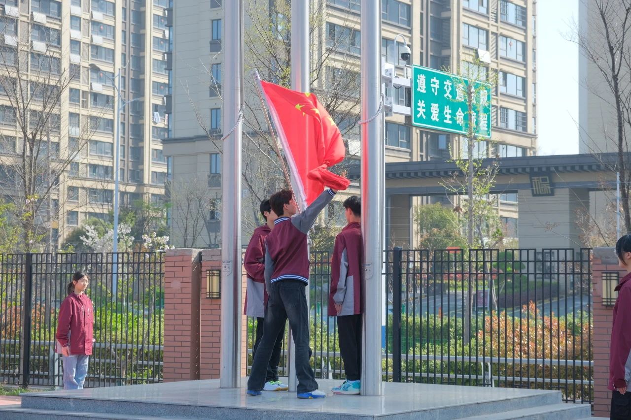 追思革命先烈，传承红色基因 | 蚌埠博雅培文第六周升旗仪式